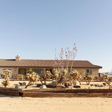 Sun Runner - Serene Desert Home W/Pool & Hot Tub Twentynine Palms Exterior photo